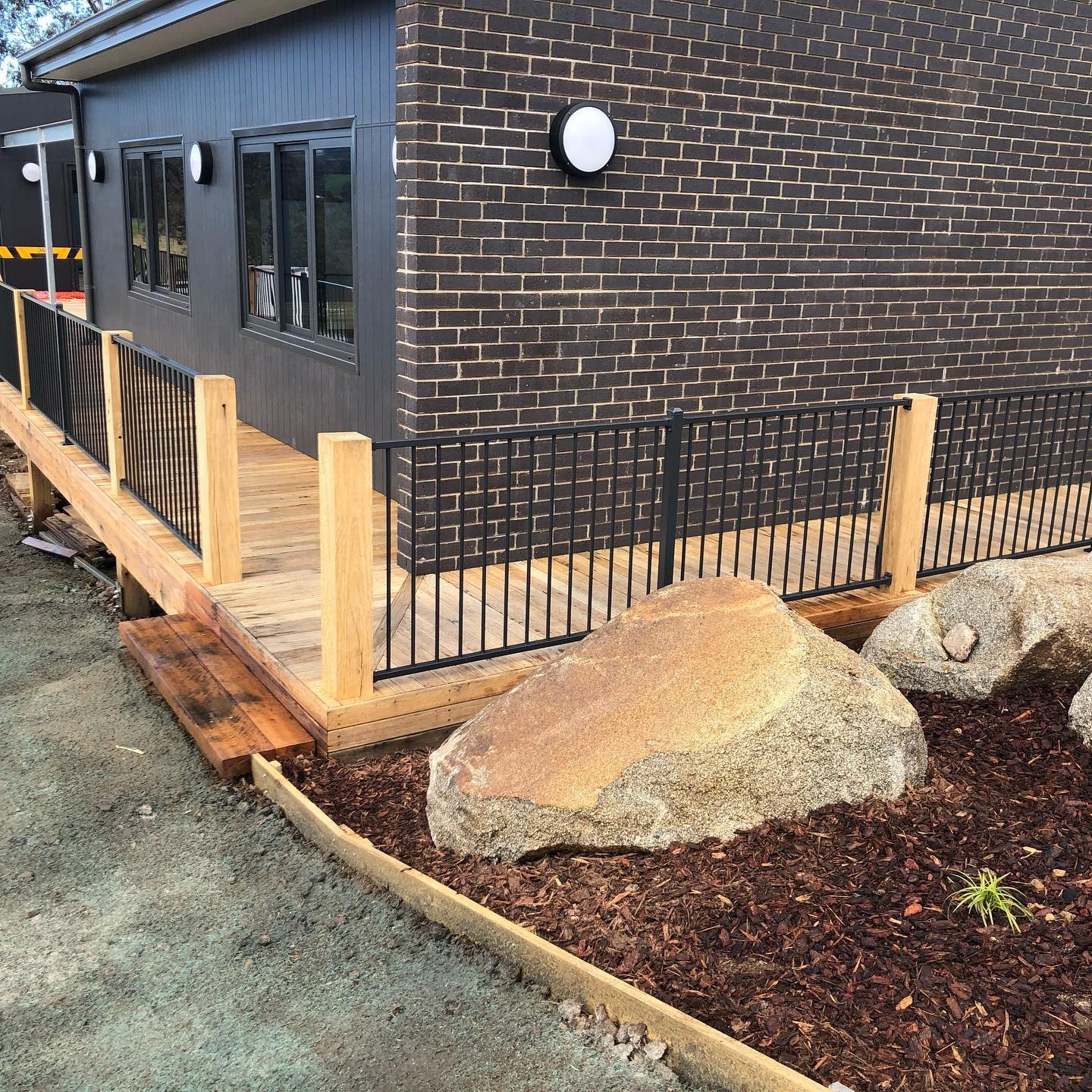 2 rail flat top aluminium tubular fence Galaxy Fence China