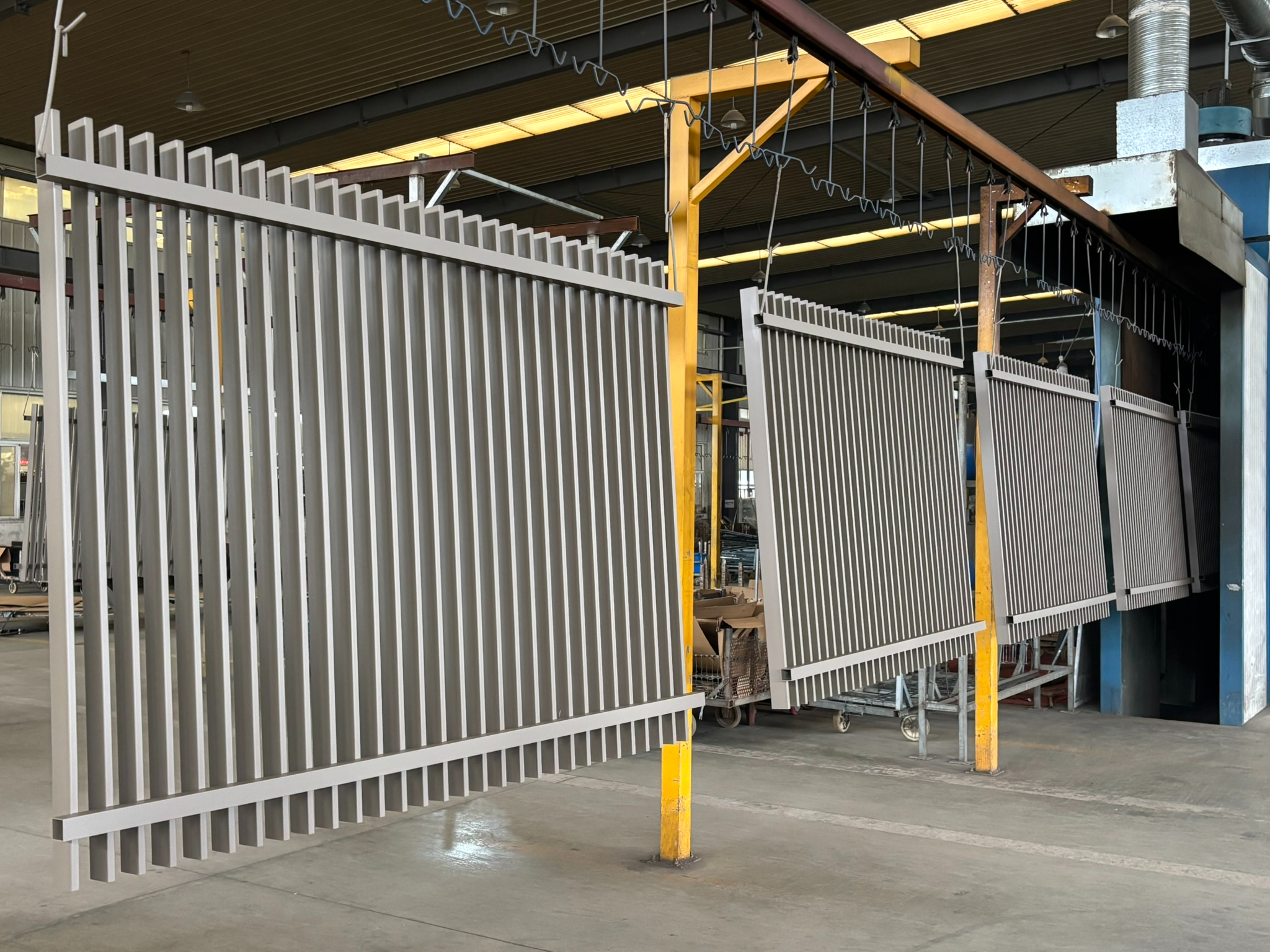 blade fence coating